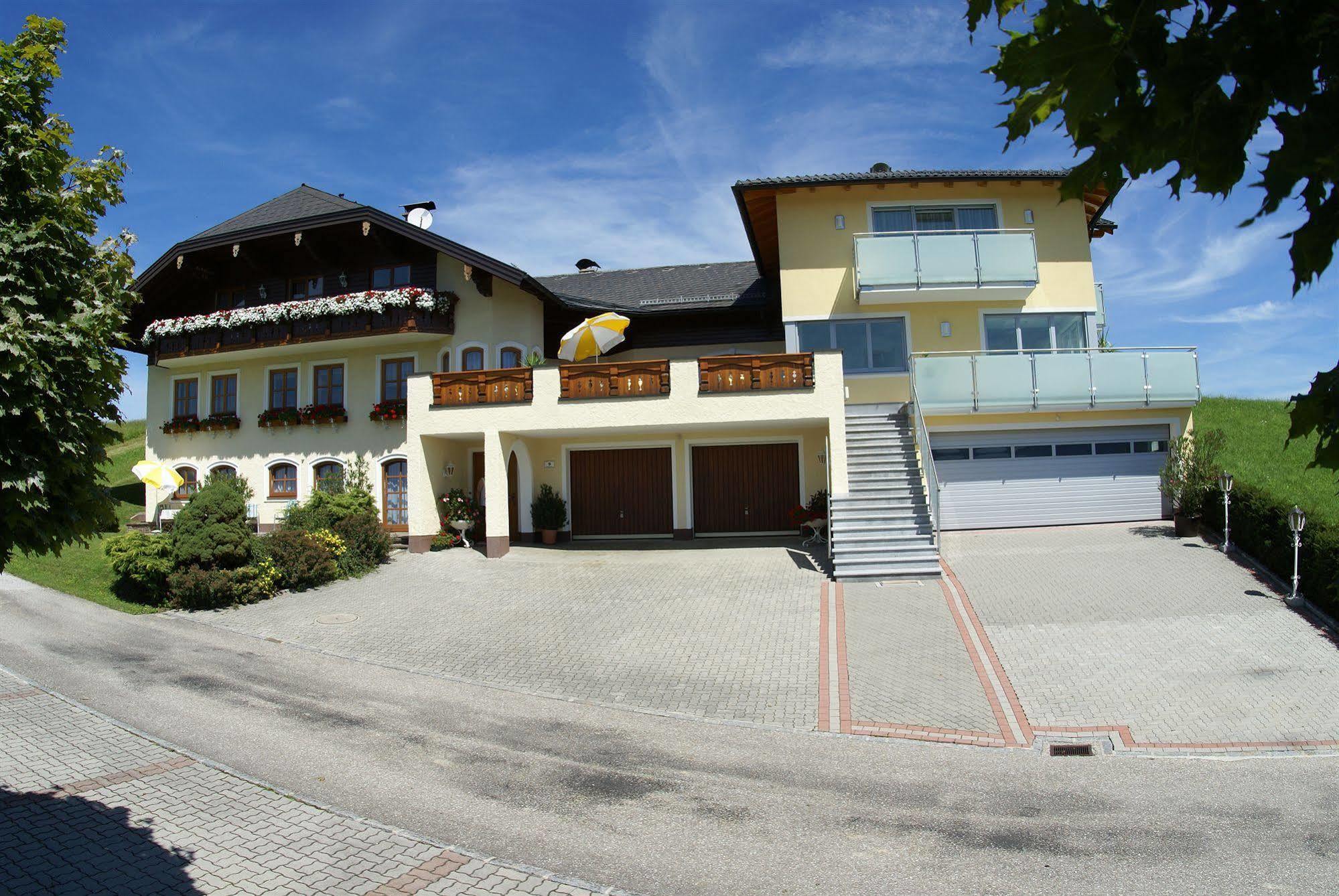 Gaestehaus Stabauer Mondsee Ngoại thất bức ảnh