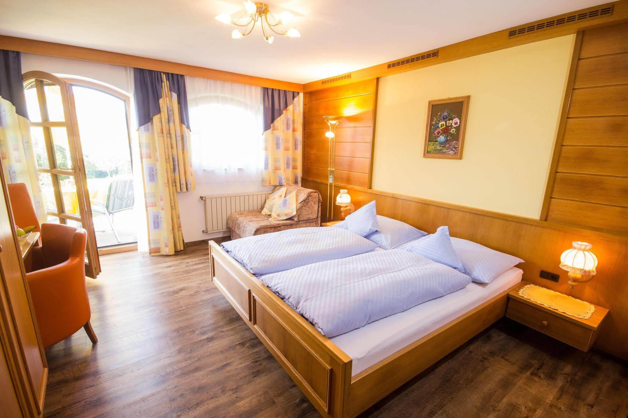 Gaestehaus Stabauer Mondsee Ngoại thất bức ảnh